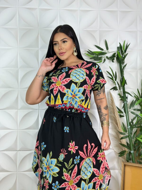 Saia Preta floral slim 3