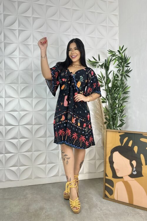 Vestido preto curto com manga slim 3