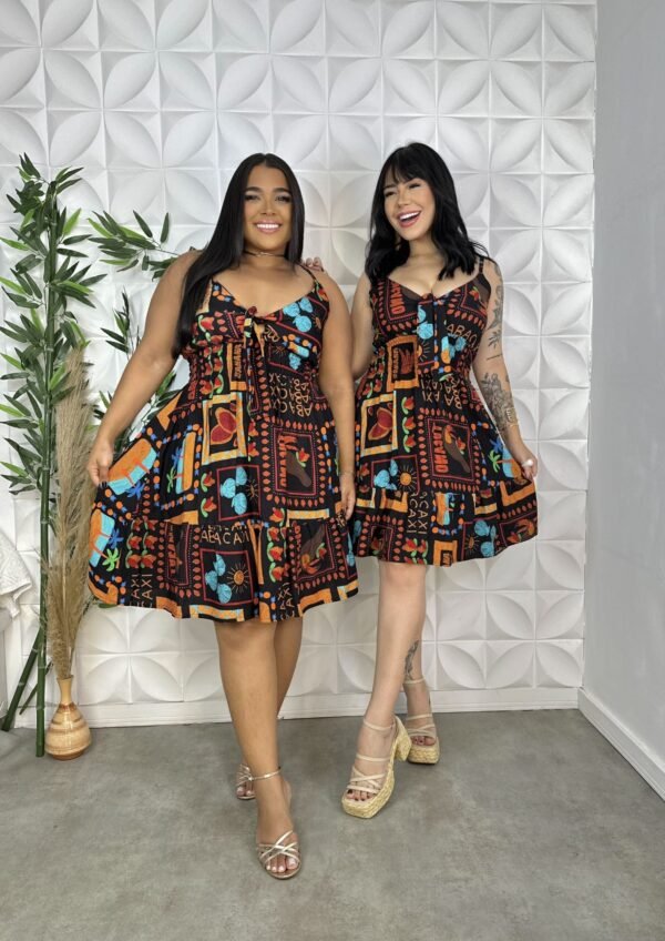 Vestido tropical chique curto de alça slim e plus size 1